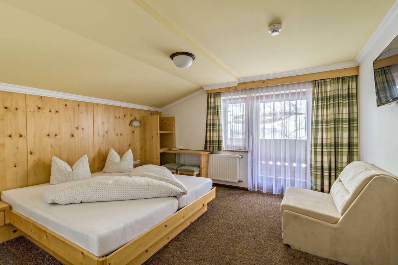 Hotel Enzian Paznaun سي المظهر الخارجي الصورة