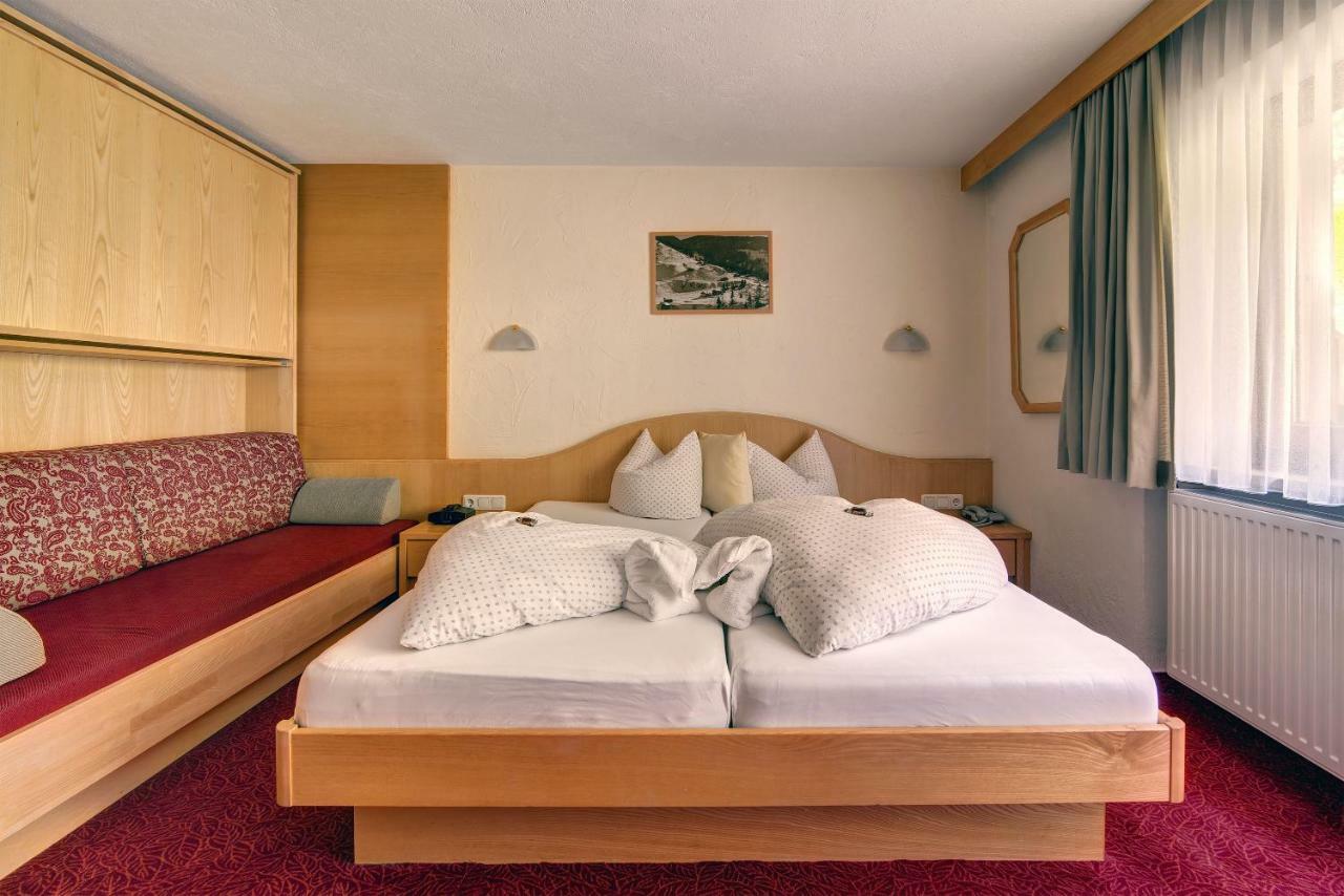 Hotel Enzian Paznaun سي المظهر الخارجي الصورة